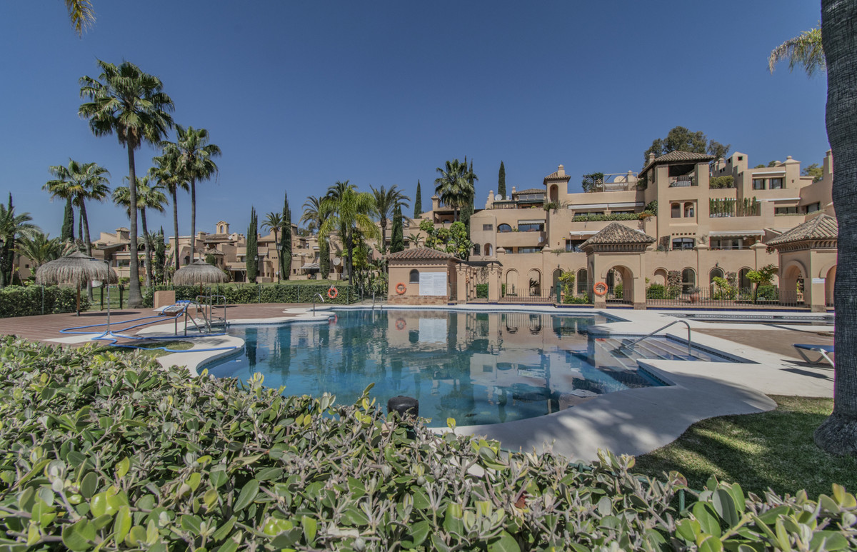 Piso de 2 dormitorios en Atalaya, Estepona 2 Bedroom apartment in Atalaya, Estepona Apartament cu 2 dormitoare in Atalaya, Estepona Appartement 2 chambres à Atalaya, Estepona