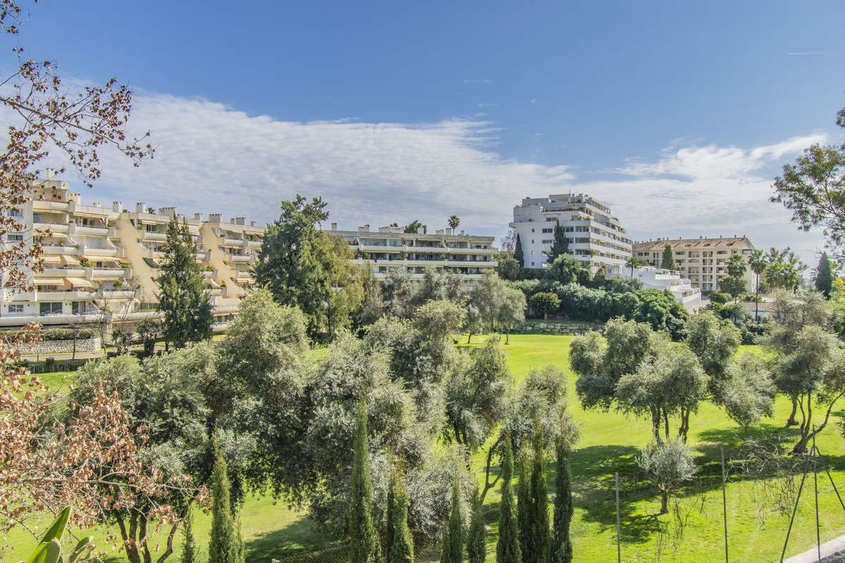 Piso de 3 dormitorios en Guadalmina Alta, Marbella 3 Bedroom apartment in Guadalmina Alta, Marbella Apartament 3 dormitoare in Guadalmina Alta, Marbella Appartement 3 chambres à Guadalmina Alta, Marbella