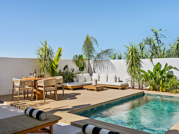 Increíble adosada con 3 dormitorios en Nueva Andalucia Amazing 3-bedroom townhouse in Nueva Andalucia Casă exclusivă cu 3 dormitoare în Nueva Andalucia Incroyable maison mitoyenne de 3 chambres à Nueva Andalucia