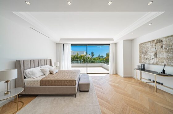 6 Bedroom Villa in Lomas de Marbella Club