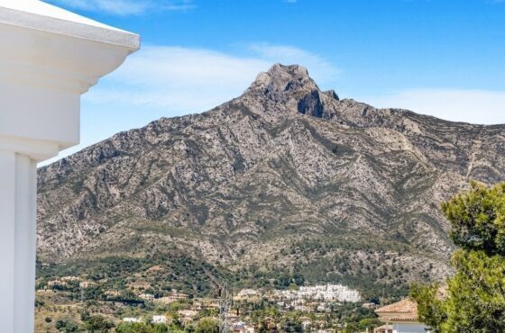 6 Bedroom Villa in Lomas de Marbella Club