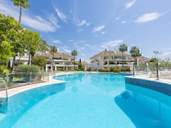 3 Bedroom duplex-penthouse in Monte Paraiso