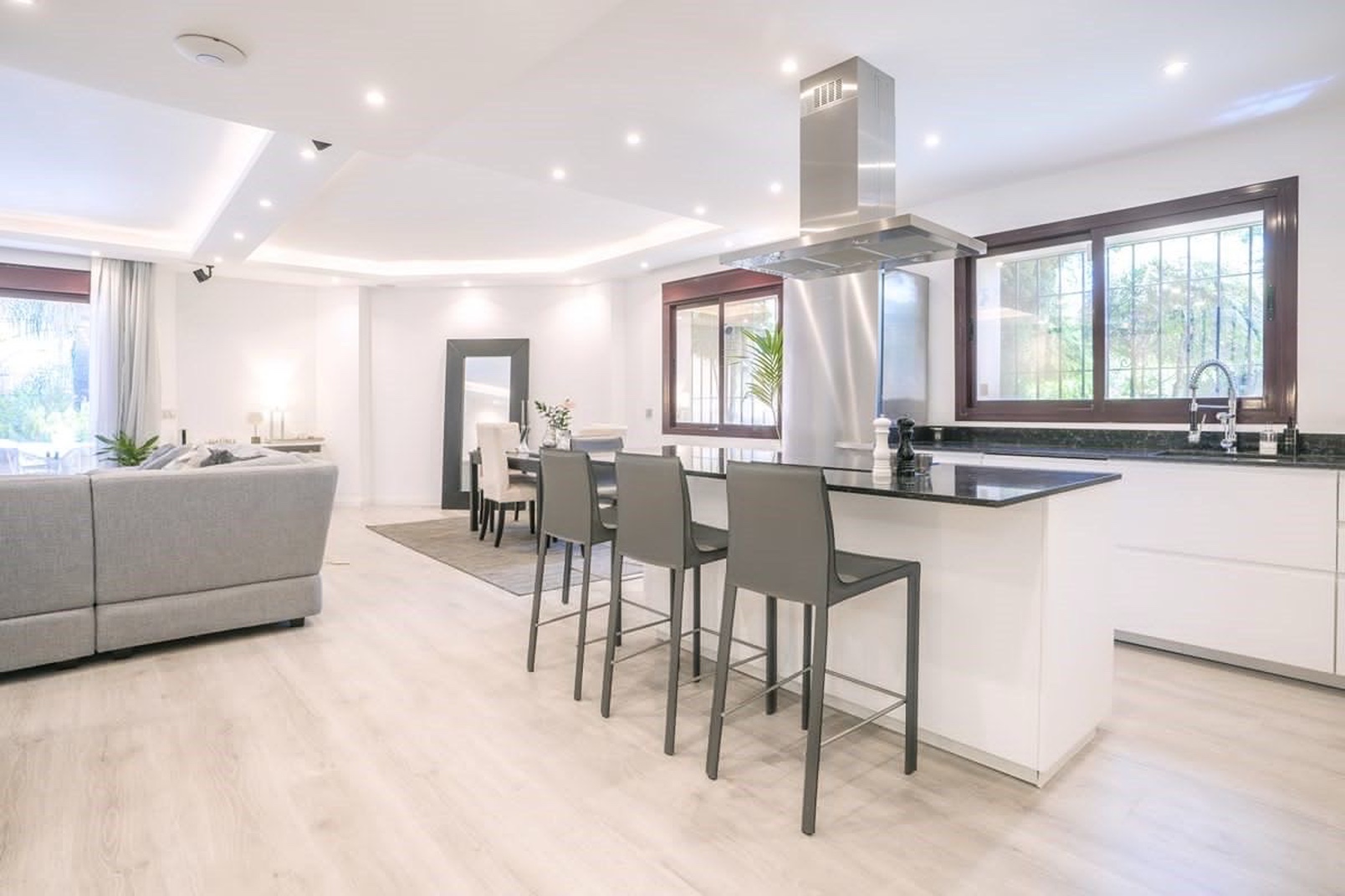 4 Bedroom villa in Jardines de las Lomas