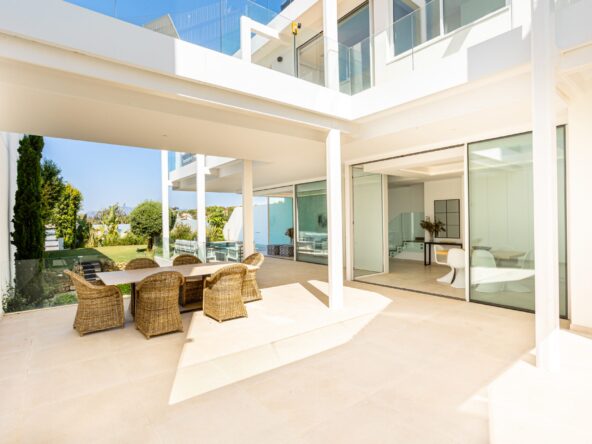 New 4 Bedroom Villa in Marbella
