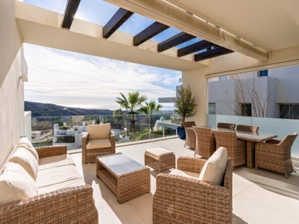 Elegant 3 bedrooms flat at Marbella Club Hills