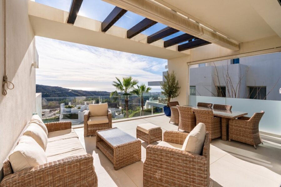 Elegant 3 bedrooms flat at Marbella Club Hills