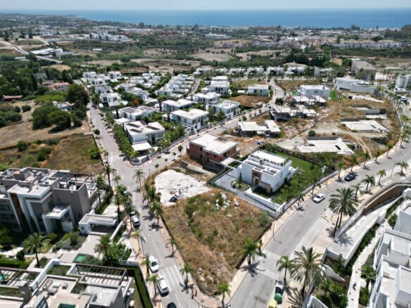1,118 sqm Plot for Sale in Cancelada