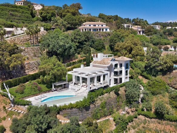 5 Bedroom Luxury Villa in Monte Mayor