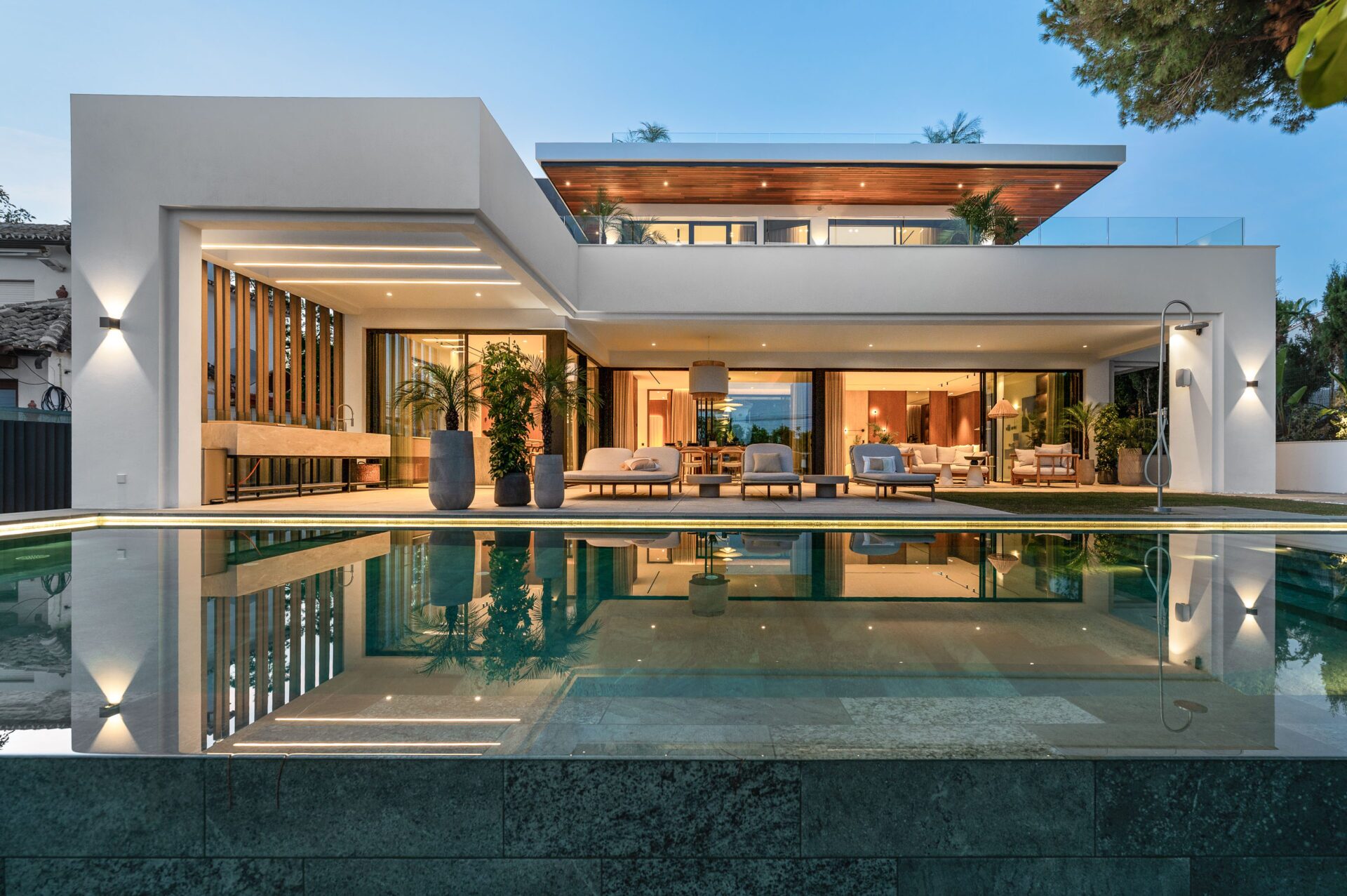 6 Bedrooms Villa in Marbesa