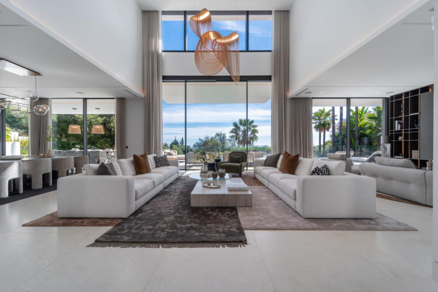 6 Bedroom Luxury Villa in Cascada de Camoján