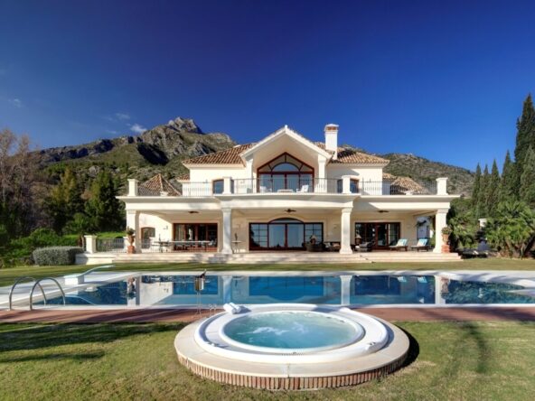 Luxury 5 Bedroom Villa in Nagüeles, Marbella